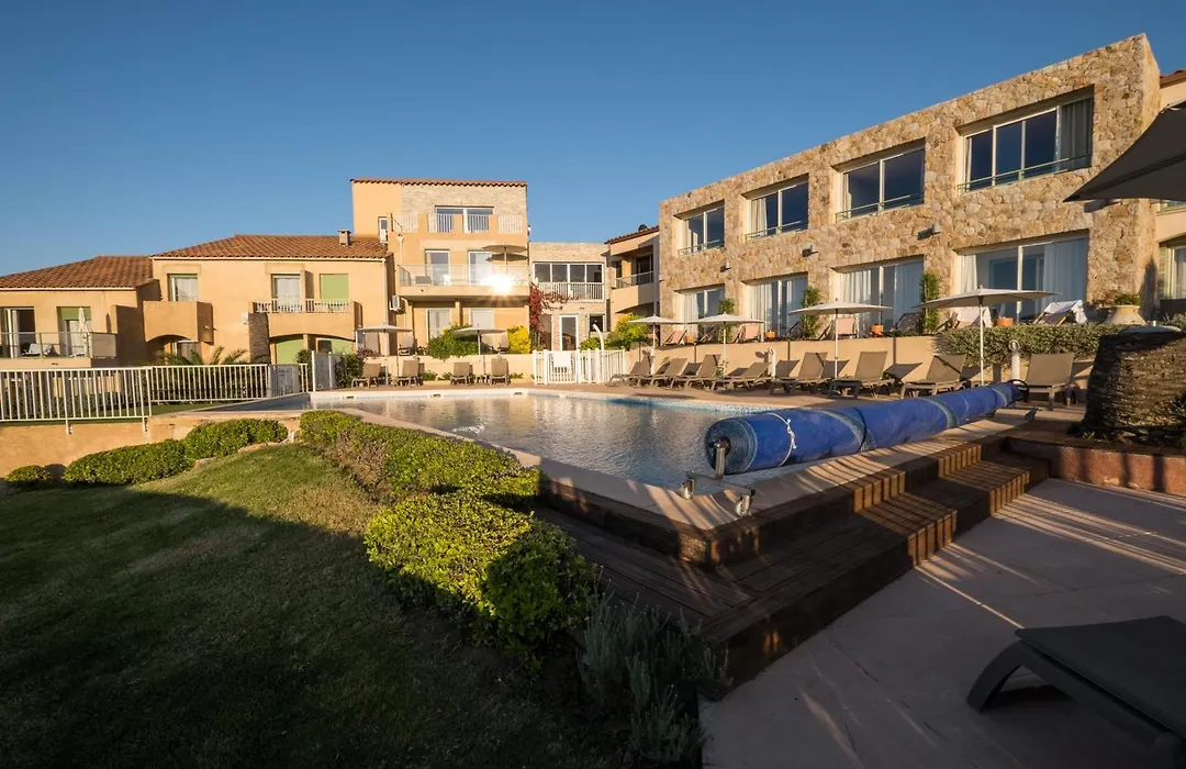 Hôtel Funtana Marina-1