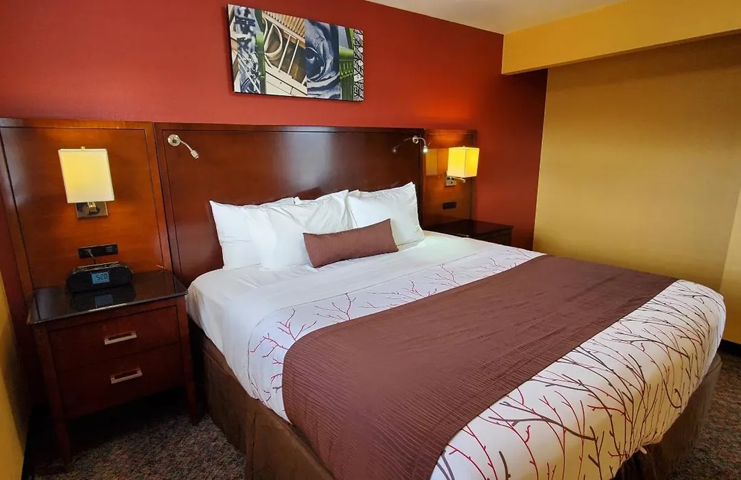 Olympic Inn & Suites-1