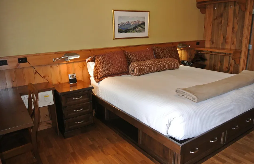 The Green Bridge Inn-1
