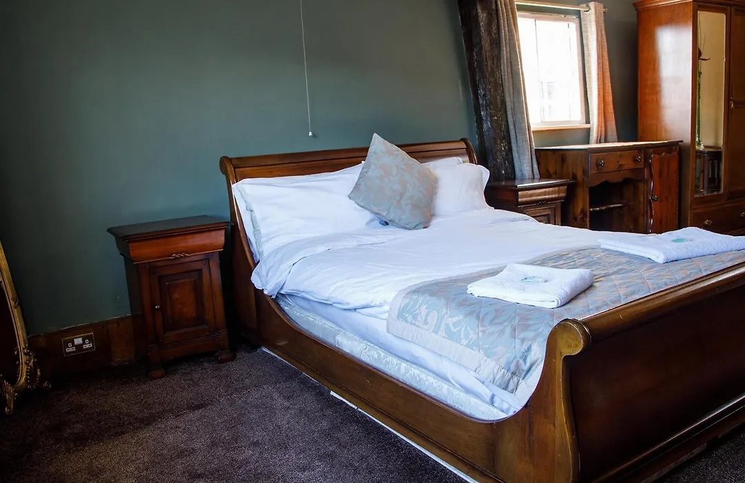 Old Crown Hotel-1