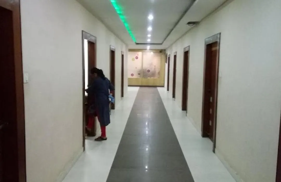 Hotel Vinayak Palace-1