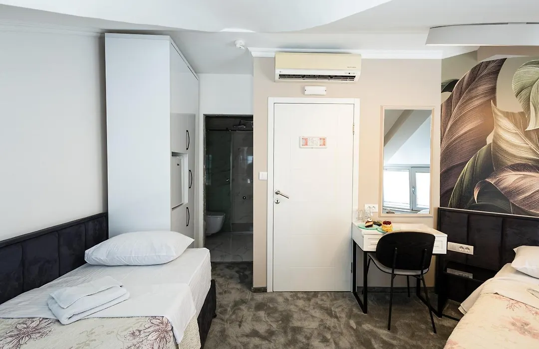 Garni Hotel Lotos-1
