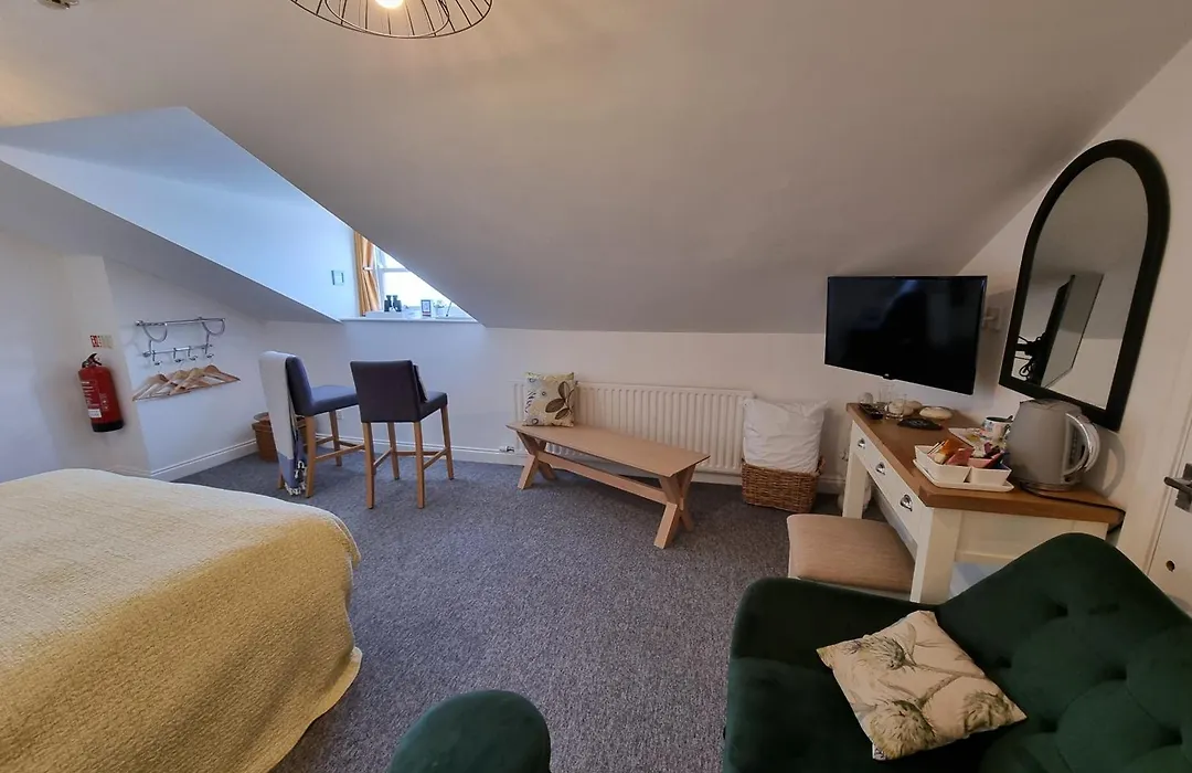 Glan Y Mor Hotel (Adults Only)-1