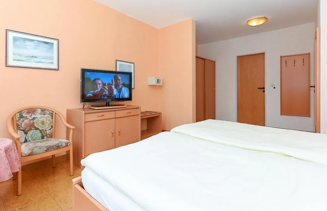 Hotel-Pension Störtebeker-1