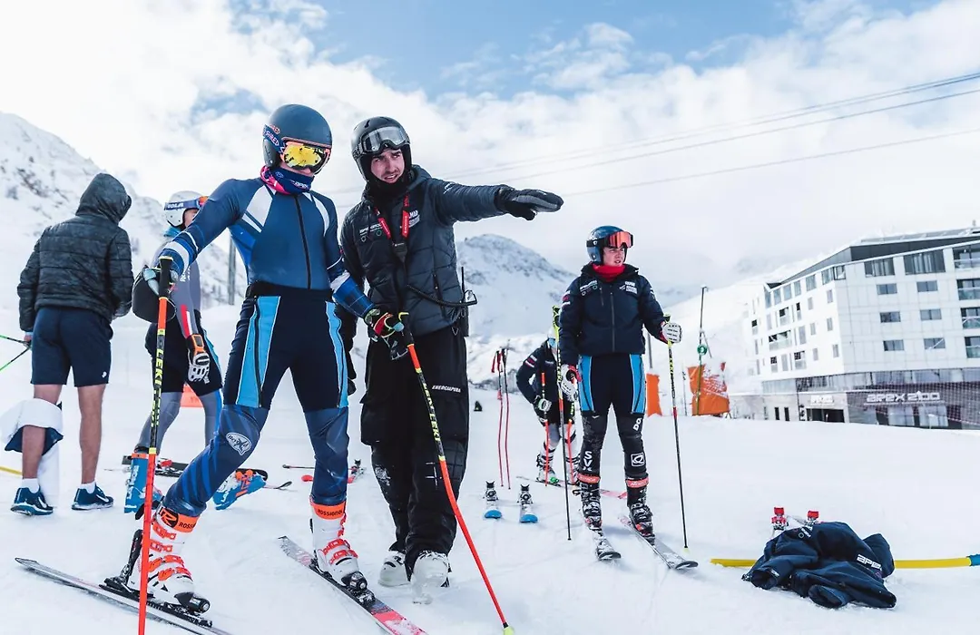 Apex2100 International Ski Academy Tignes-1
