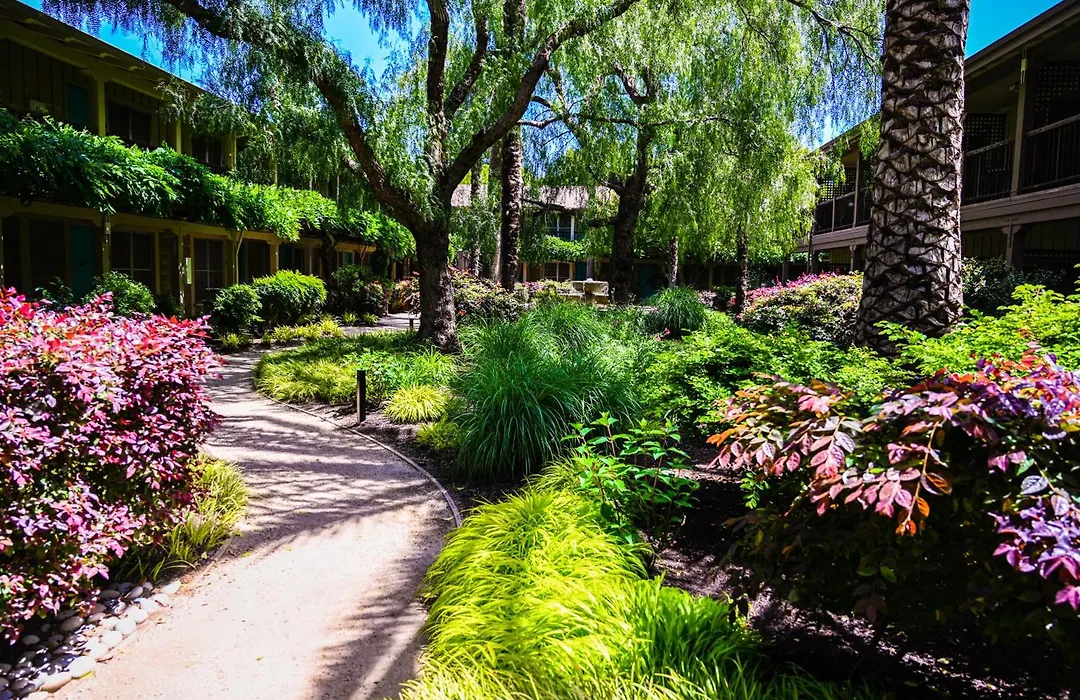 El Pueblo Inn-1