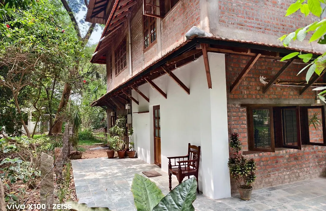 Isai Ambalam Guest House-1