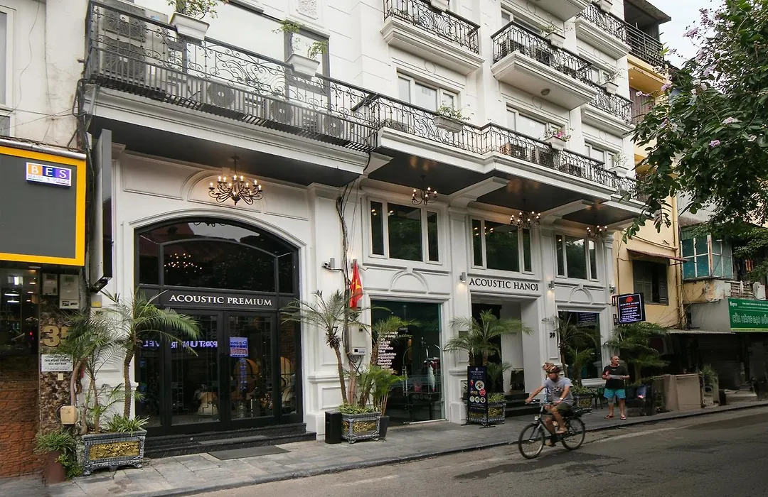 Acoustic Hotel & Spa-1