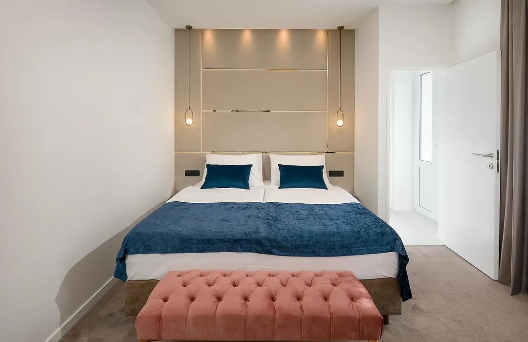 Flos Luxury Rooms-1