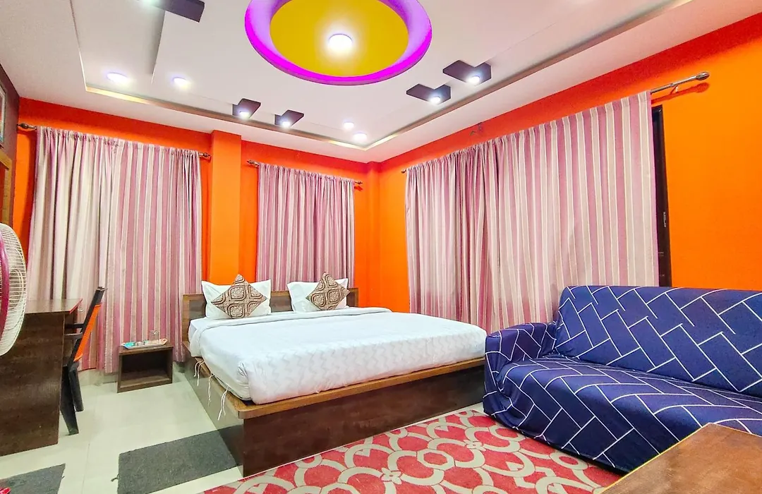 Green Wood Hotel-1