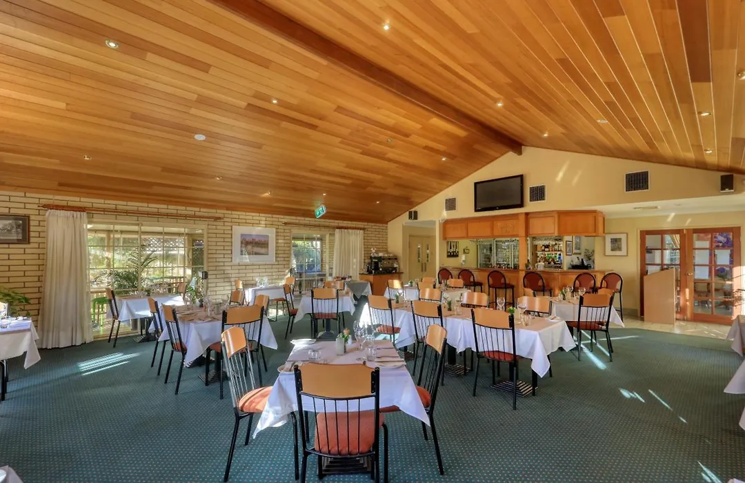Riverland Motor Inn-1