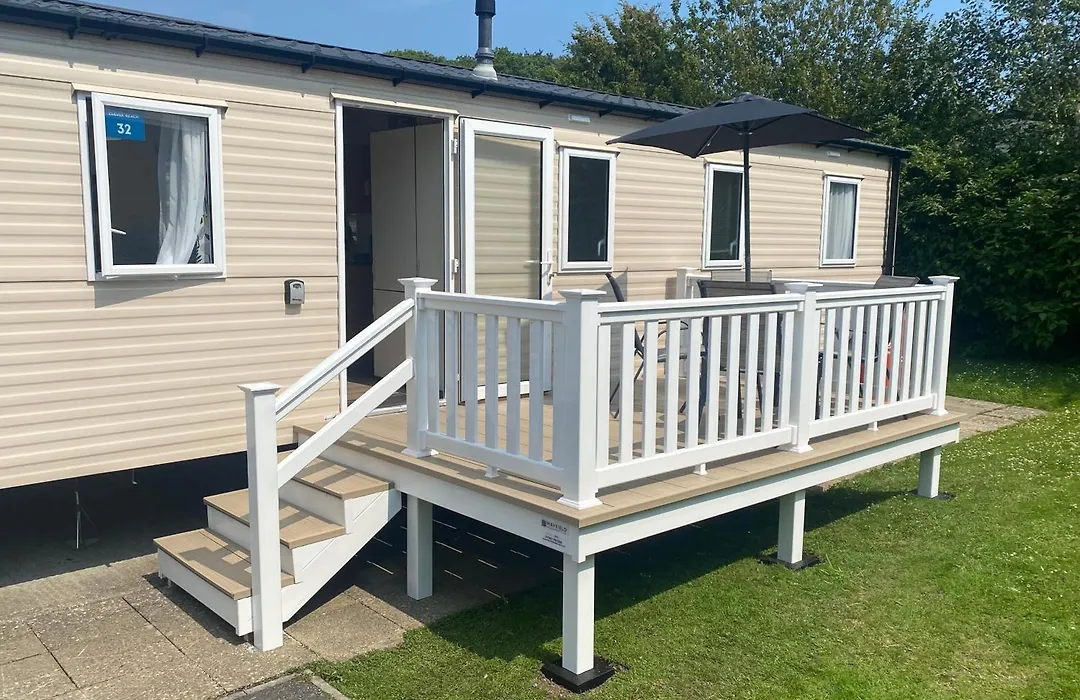 Whitecliff Bay Holiday Park - Most Popular Location Near Pools, Clubs And Beach-1