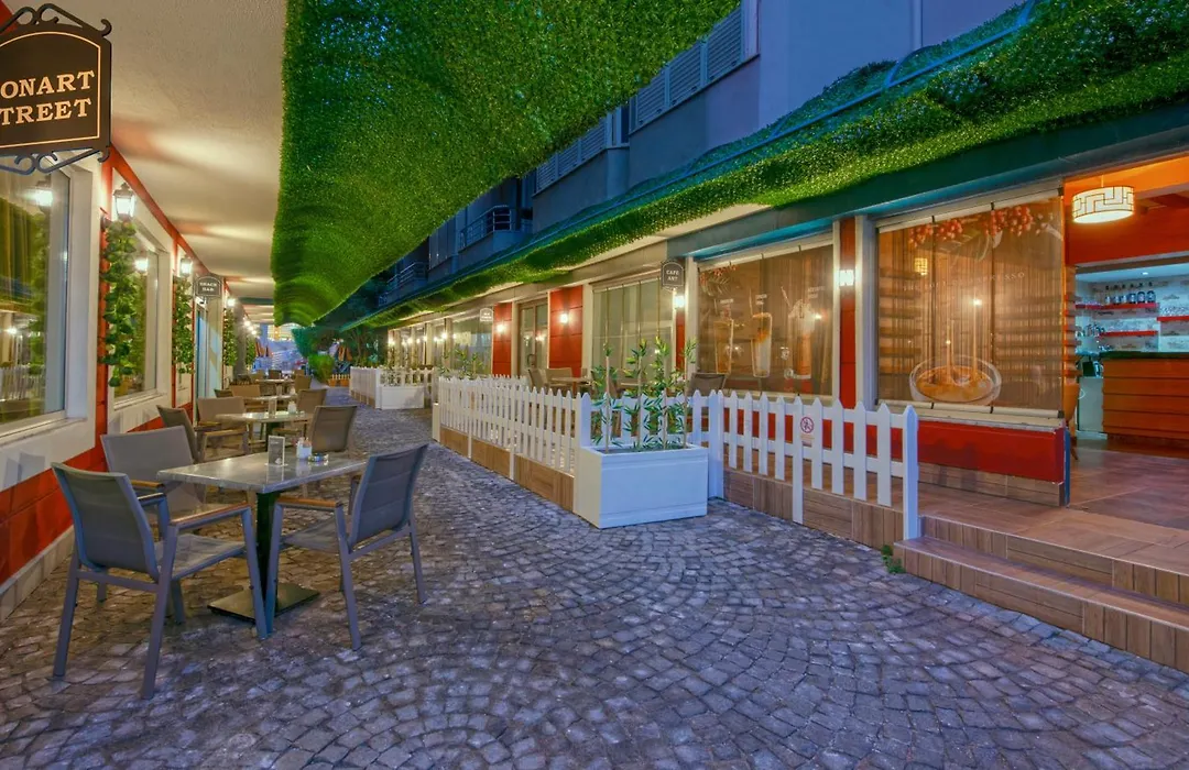 Monart City Hotel-1