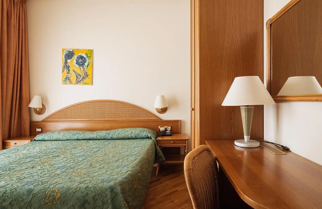 Hotel Scogliera-1