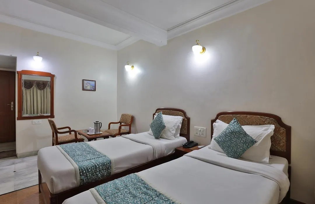 Hotel Yadgar - Near Railway Station-1