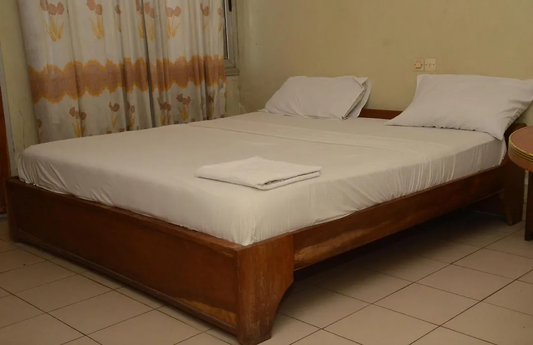 Hotel Ambassadors-1