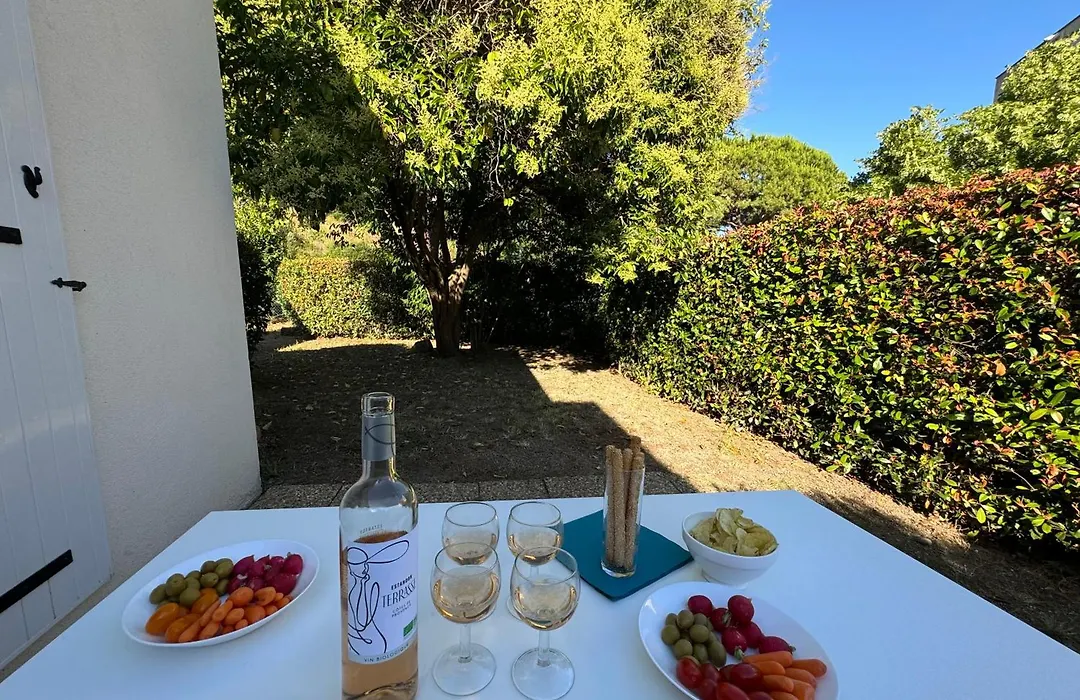Beach Cannes Bungalows - Holiday Apartments Near Cannes-1