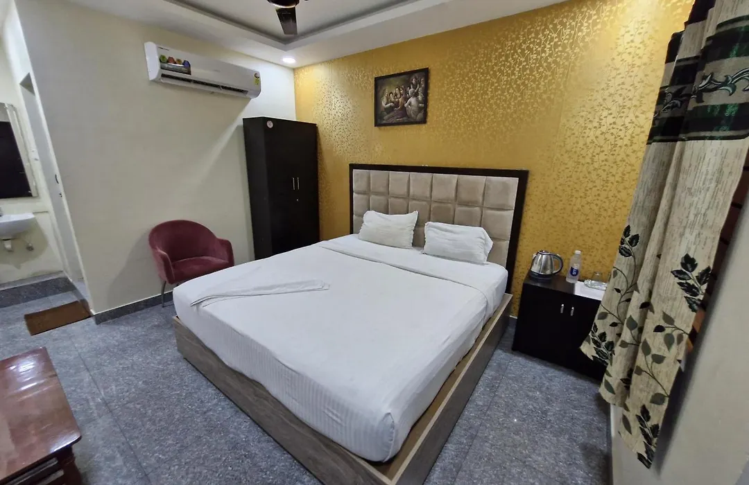 Redstone Hotel - Near Us Consulate Nungambakkam-1