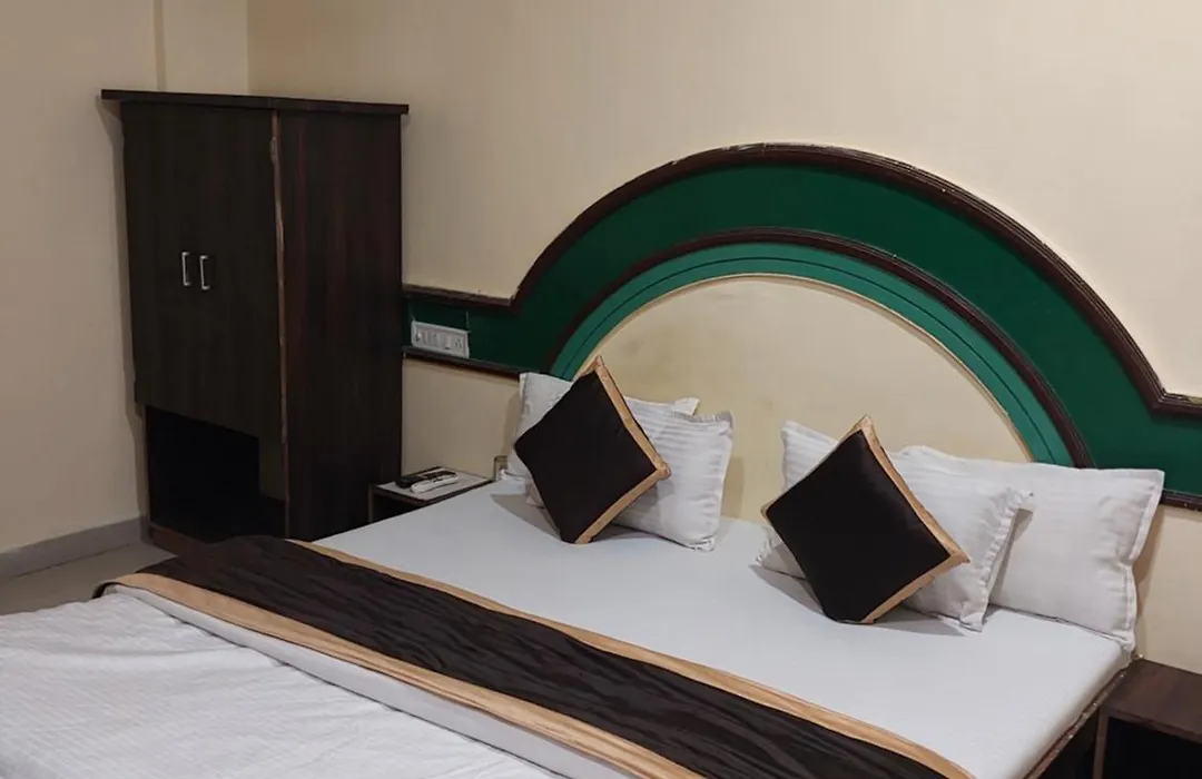 Hotel Parth Inn Executive-1