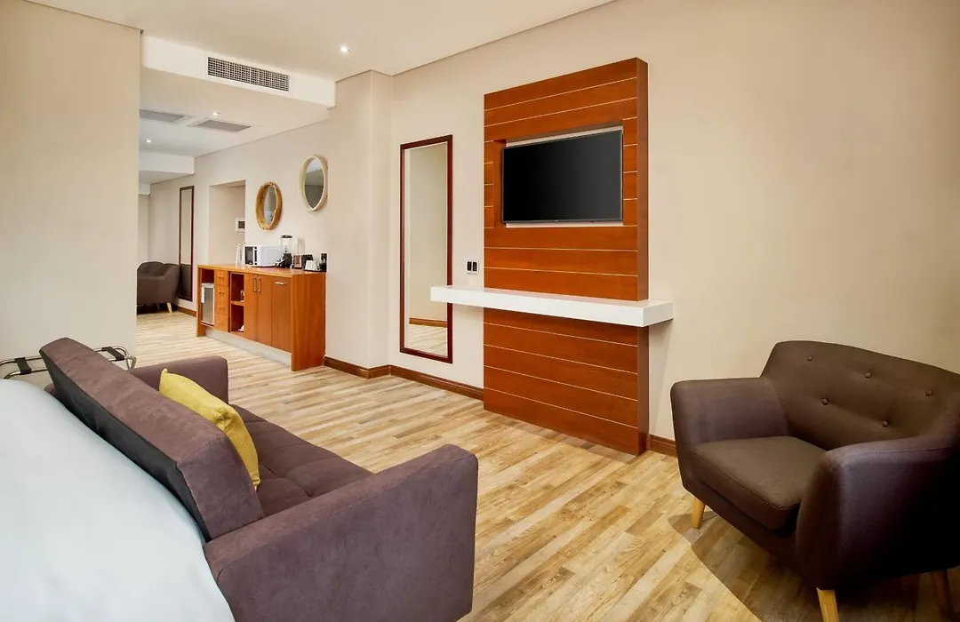 Protea Hotel By Marriott Pretoria Hatfield-1