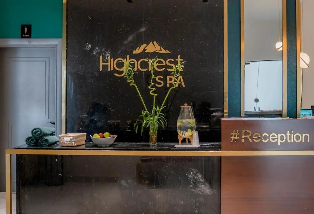 Highcrest Hotel-1