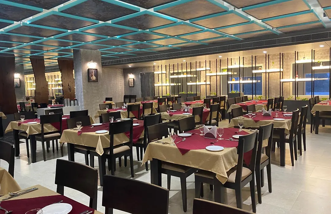 Hotel Aarunya Royale-1