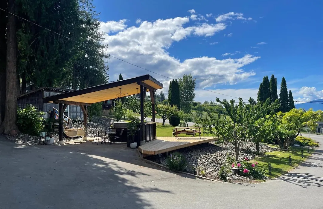 The Valley View Cabins And Event Center-1