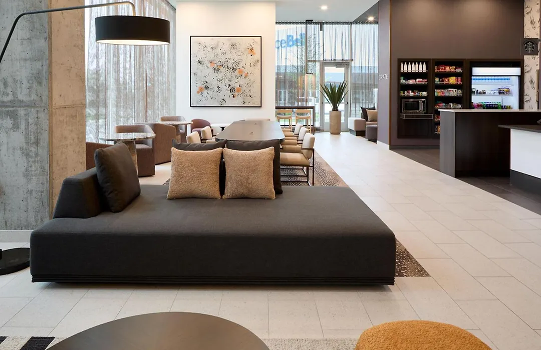 Courtyard By Marriott Montreal Laval-1