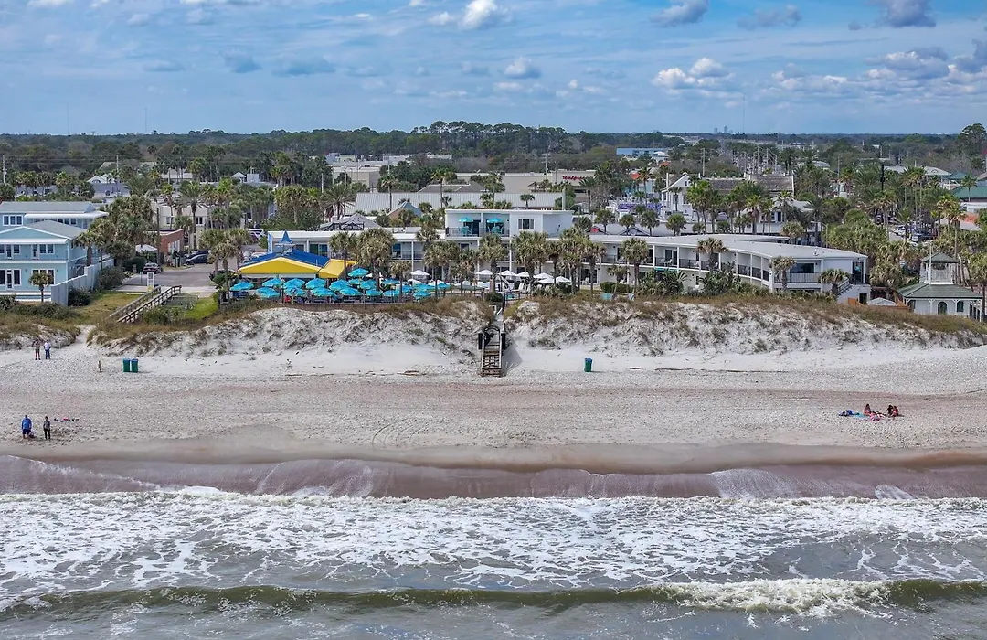 Seahorse Oceanfront Inn-1