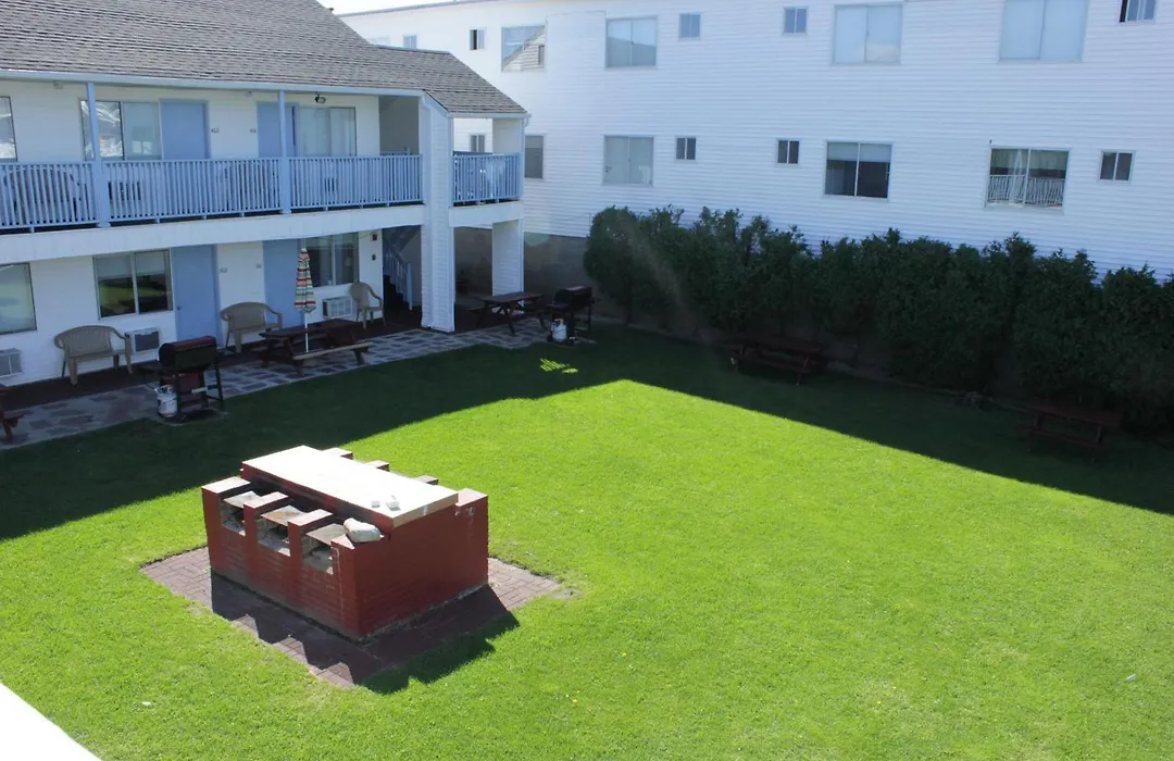 Flagship Motorcourt-1