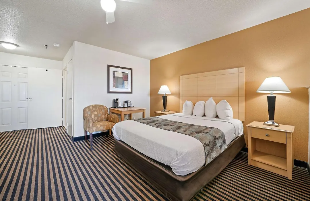 Best Western Plus Executive Inn & Suites-1