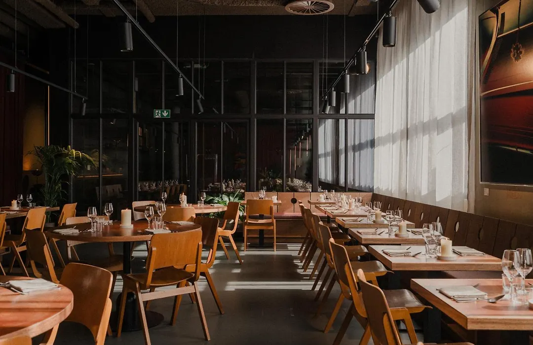 Yust Antwerp-1