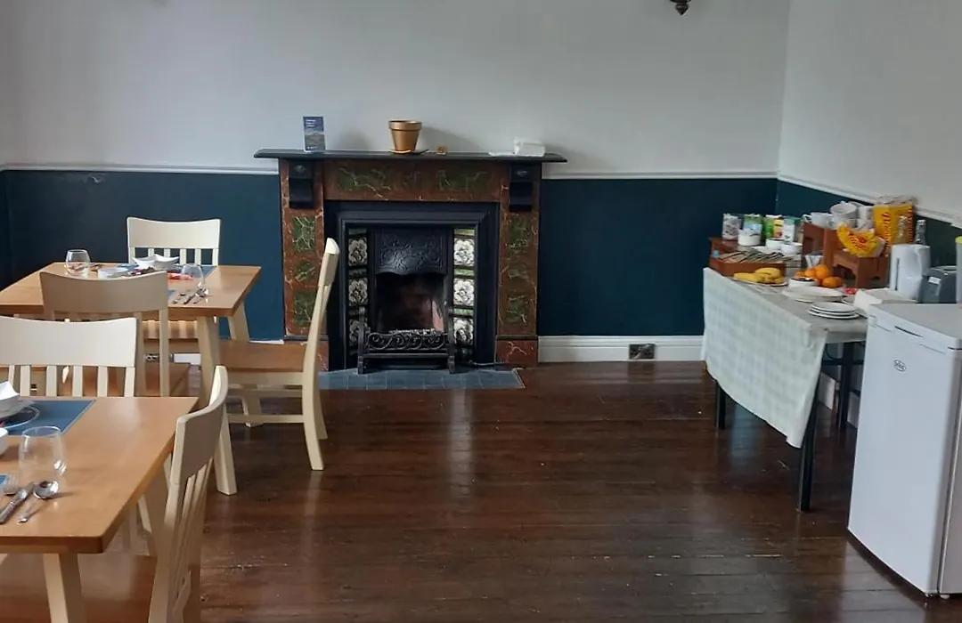 Maid Of Erin Guesthouse-1