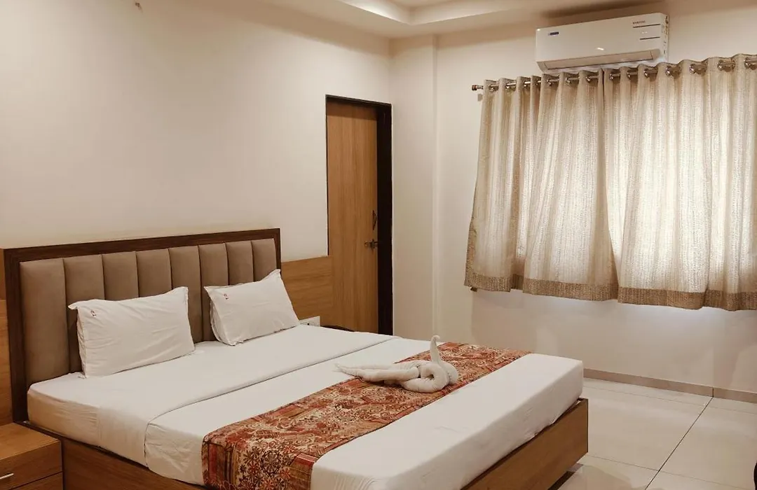 Hotel Trushadham Near To Mahalaxmi Temple Kolhapur-1