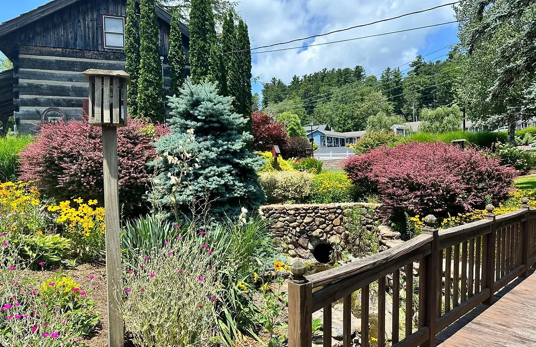 Azalea Garden Inn-1