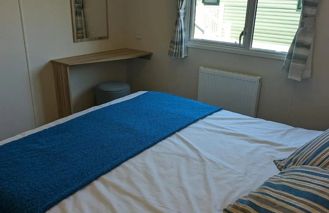 Lovely Bright Modern Caravan Swanage On Peaceful And Tranquil Holiday Park-1