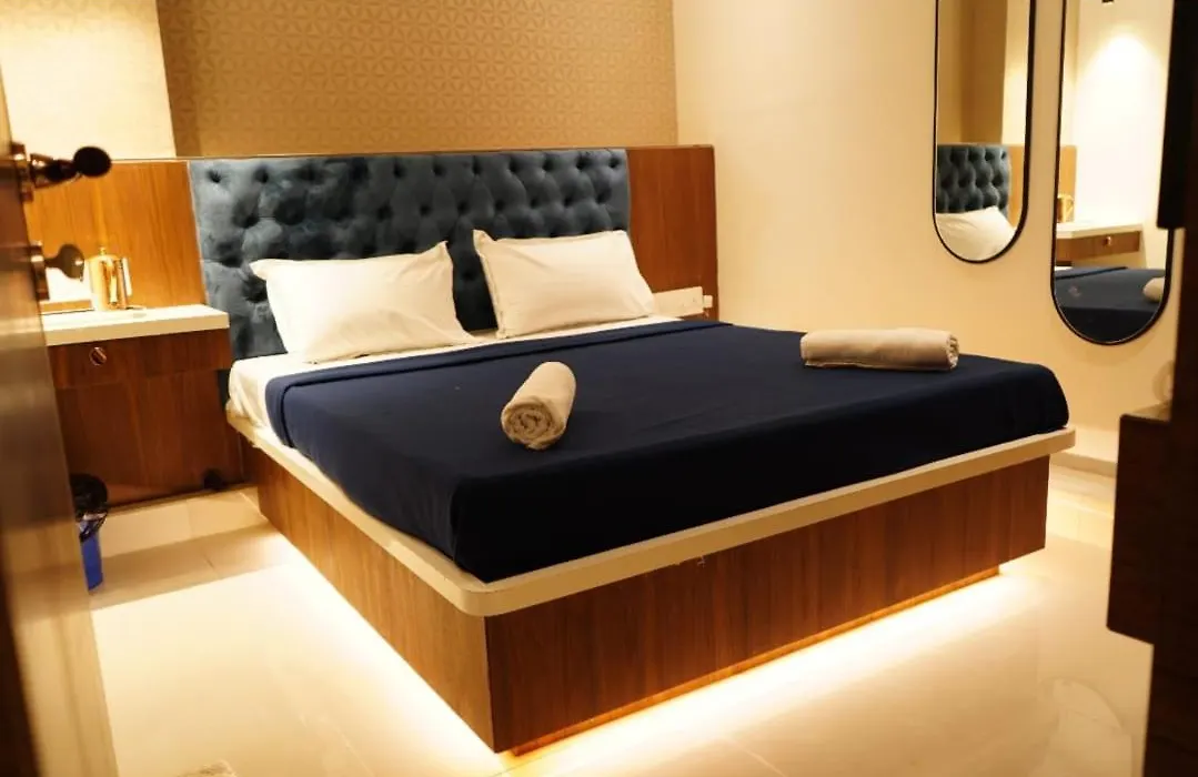 Hotel Elegance-1