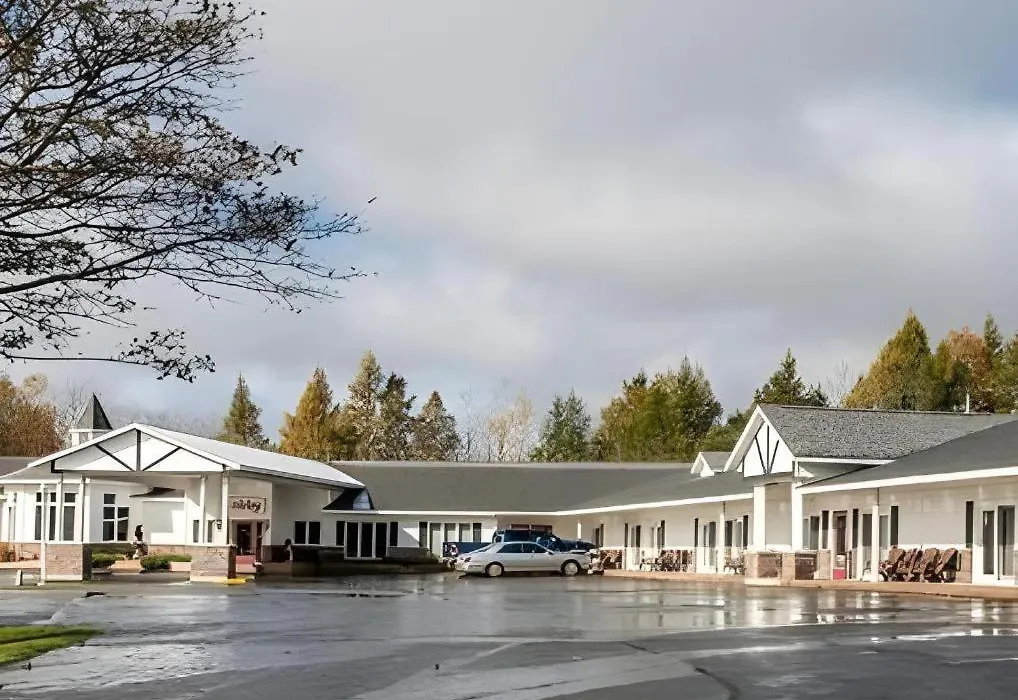Econo Lodge Lakeshore-1