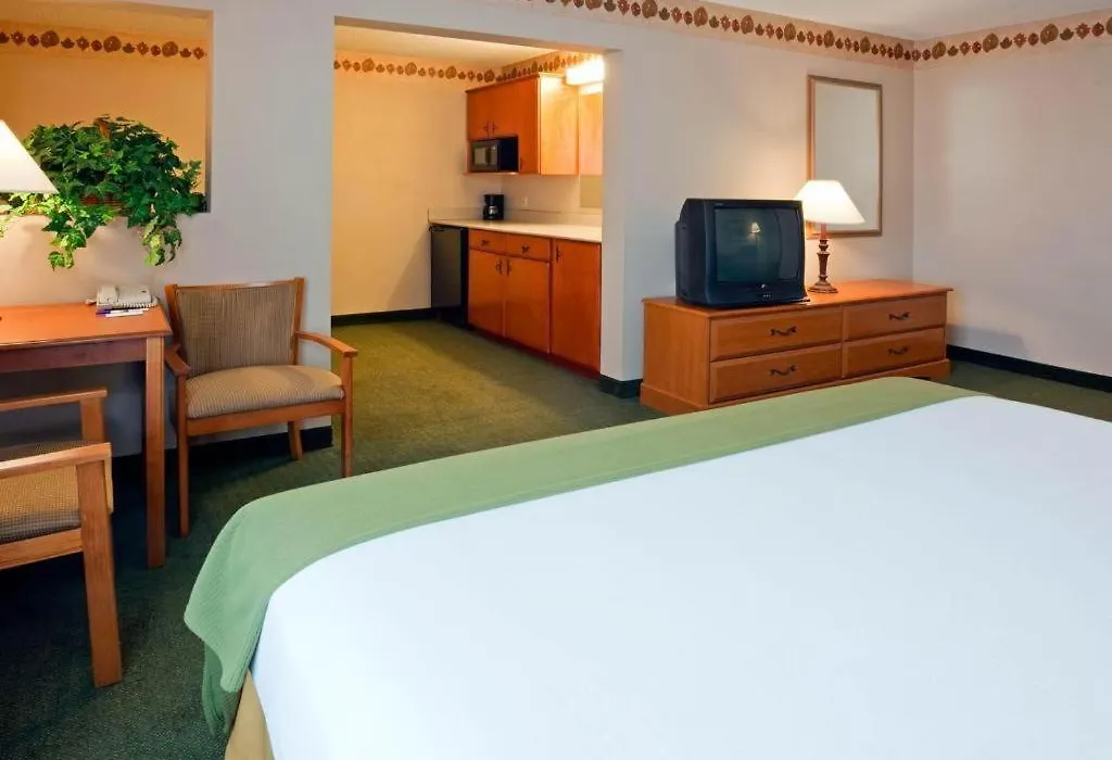 Holiday Inn Express & Suites Winner By Ihg-1