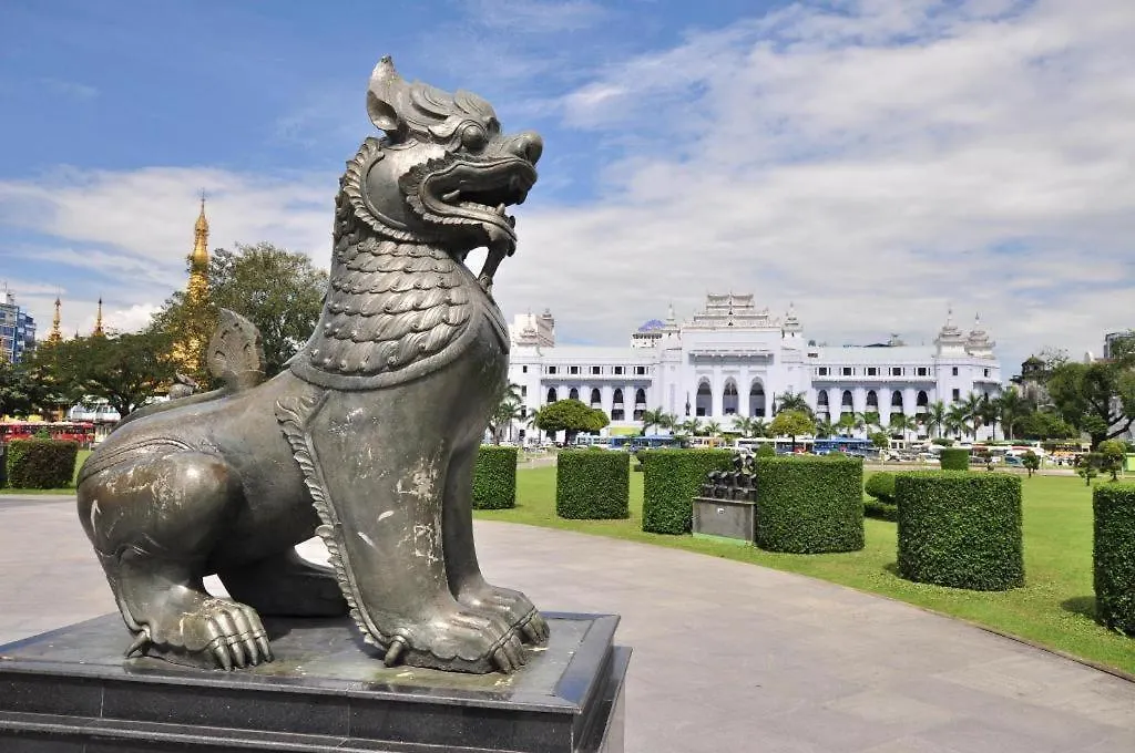 Sanctuary Hotel Yangon-1