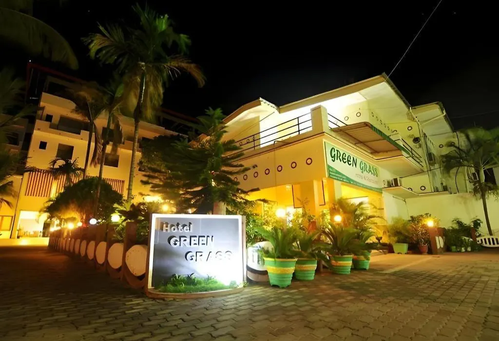 Green Grass Hotel & Restaurant-1