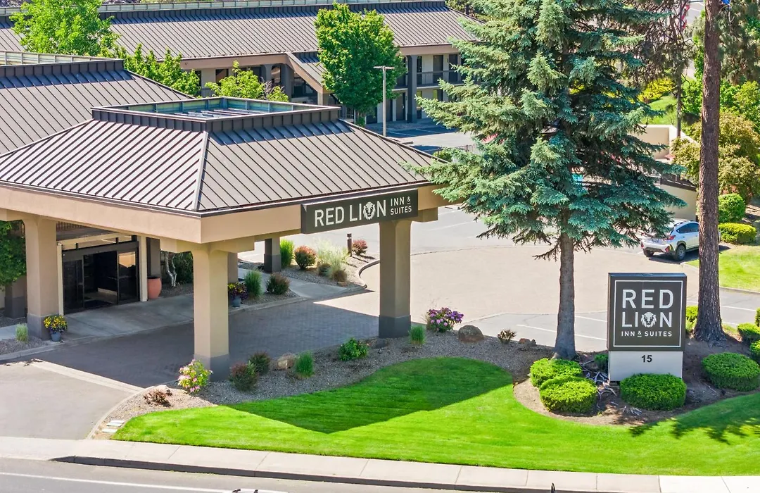 Red Lion Inn & Suites Deschutes River - Bend-1
