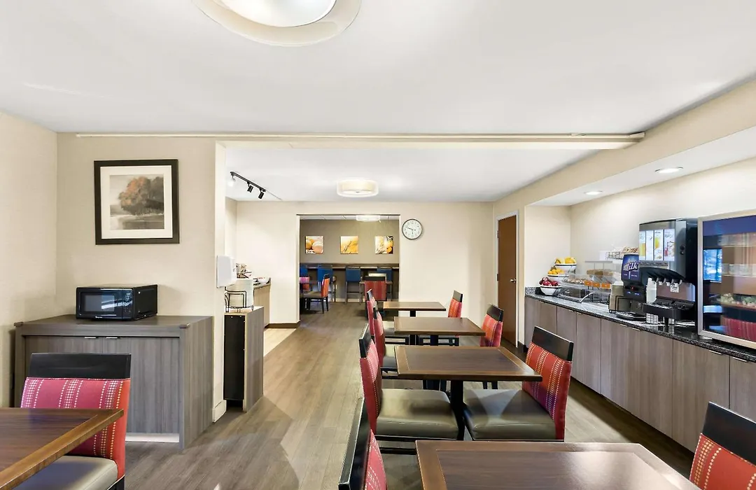 Comfort Inn White River Junction-1