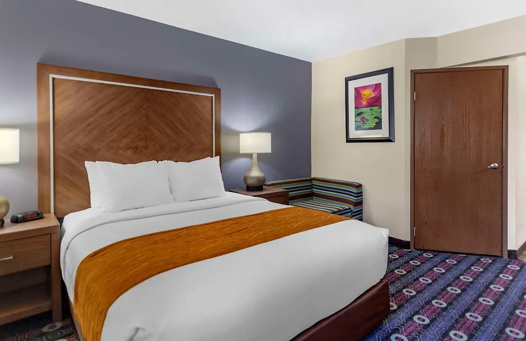 Comfort Inn Tulsa Midtown-1