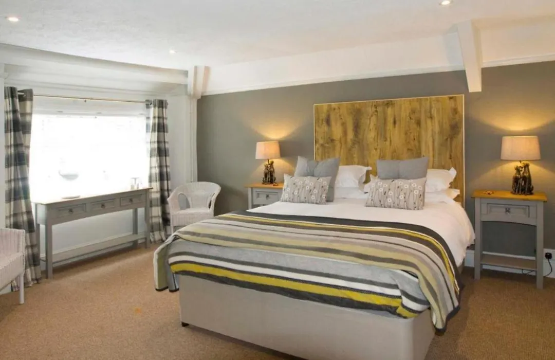 Hunters Lodge Inn-1
