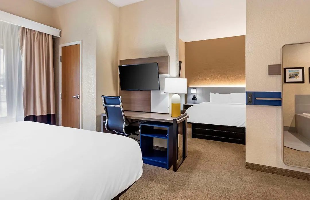 Comfort Suites Merrillville Near Us 30-1