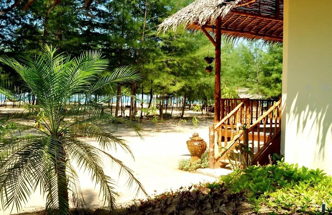Hapla Beach Cottage-1