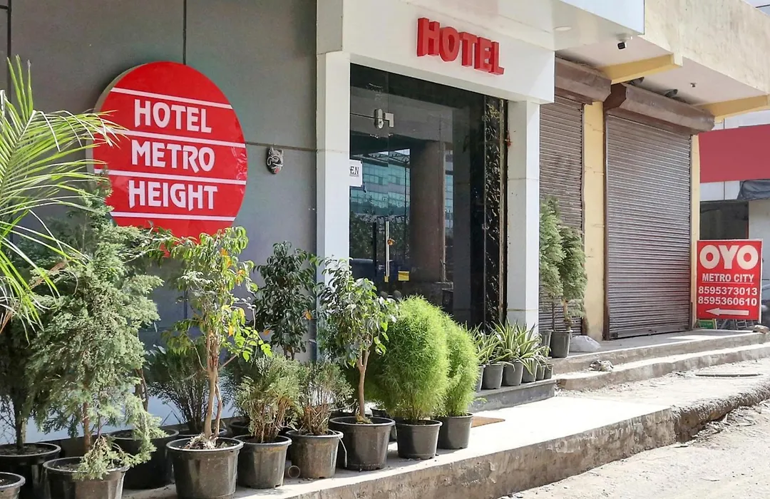 Hotel O Metro Height'S Near Nangloi Railway Metro Station-1