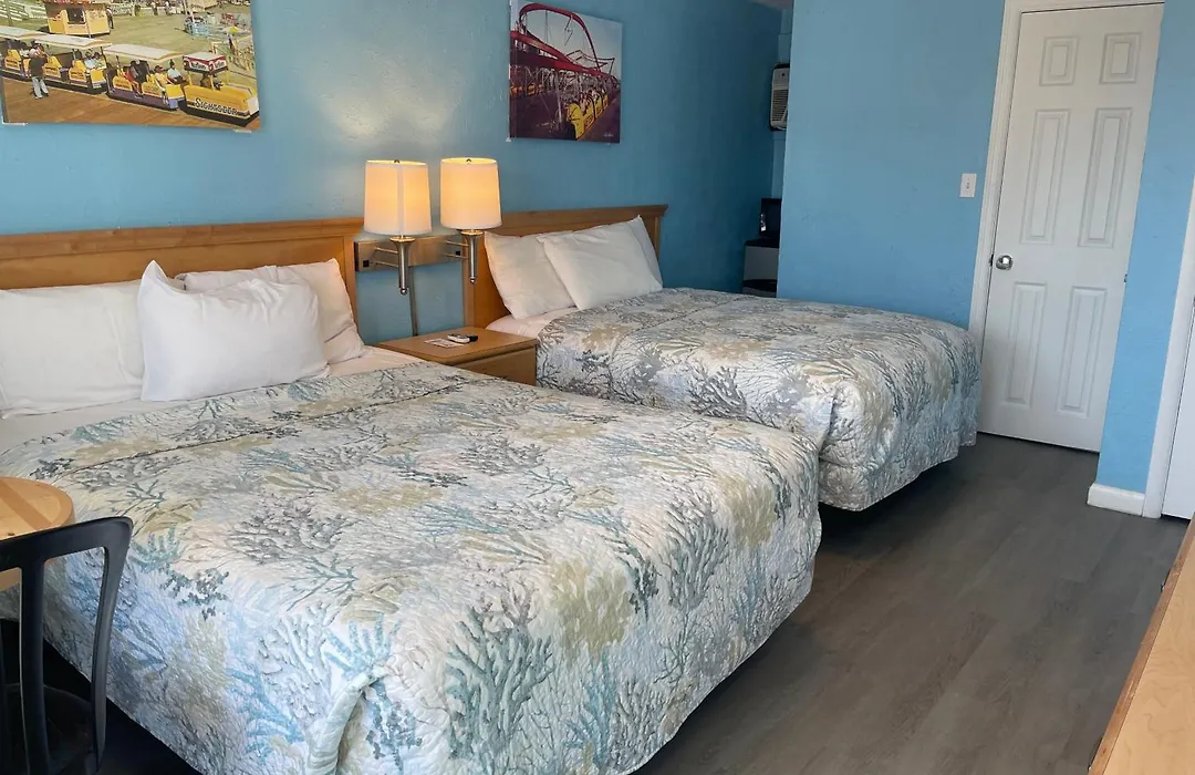 Surfcomber Motel-1