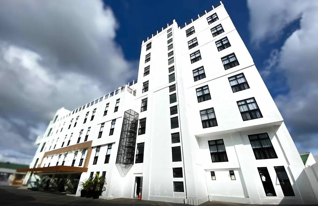 The Plaza Garden Hotel And Residences-1